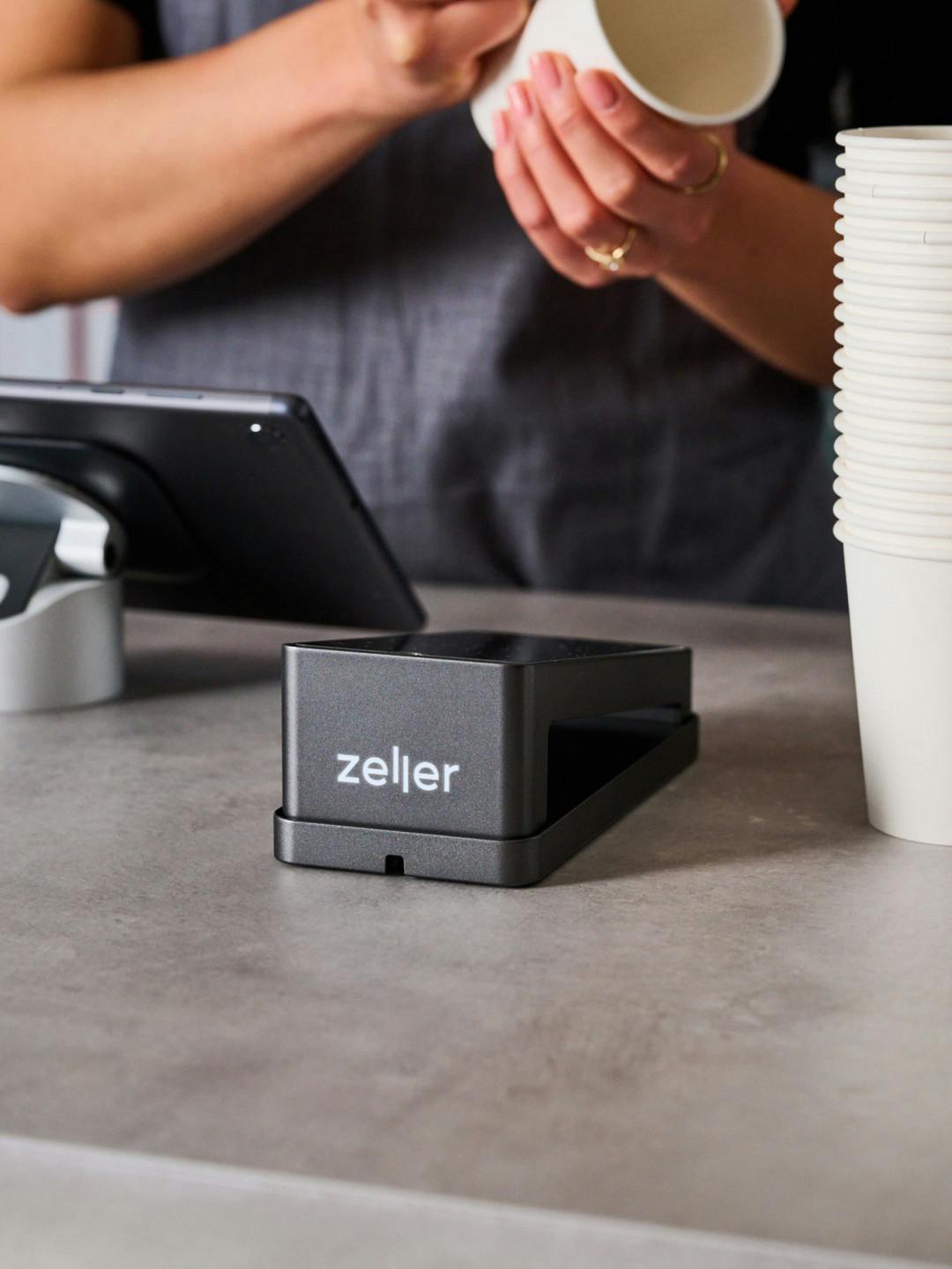 Zeller Charging Dock in Graphite (T2)